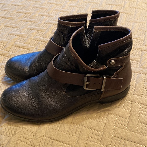 Slip on booties - Picture 5 of 6